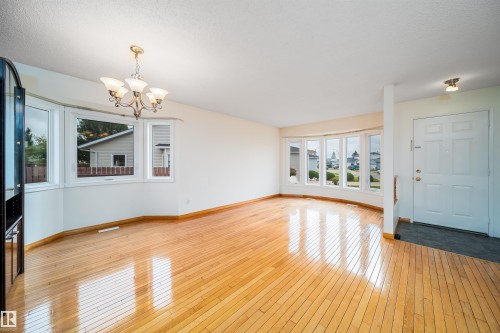 9540 178 Avenue Nw, Edmonton, AB 