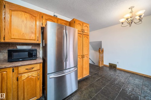 9540 178 Avenue Nw, Edmonton, AB 