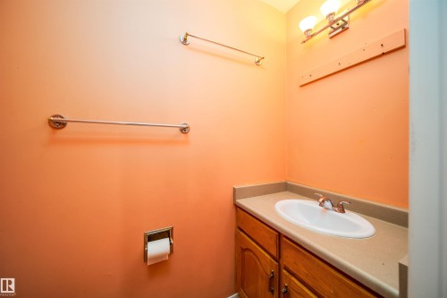 9540 178 Avenue Nw, Edmonton, AB 