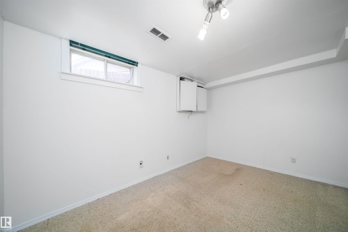 9540 178 Avenue Nw, Edmonton, AB 