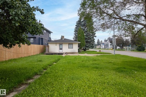 15321 110 Avenue Nw, Edmonton, AB 