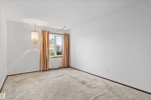 8827 138 Avenue Nw, Edmonton, AB 