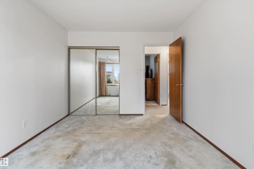8827 138 Avenue Nw, Edmonton, AB 