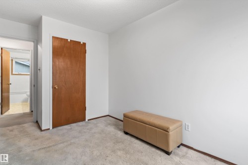 8827 138 Avenue Nw, Edmonton, AB 