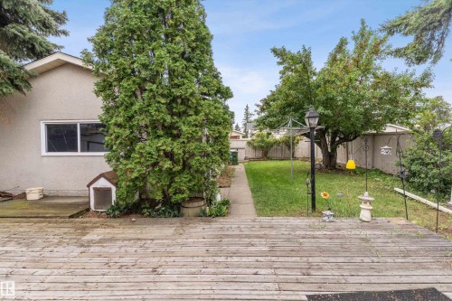 8827 138 Avenue Nw, Edmonton, AB 