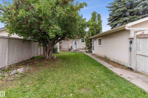 8827 138 Avenue Nw, Edmonton, AB 