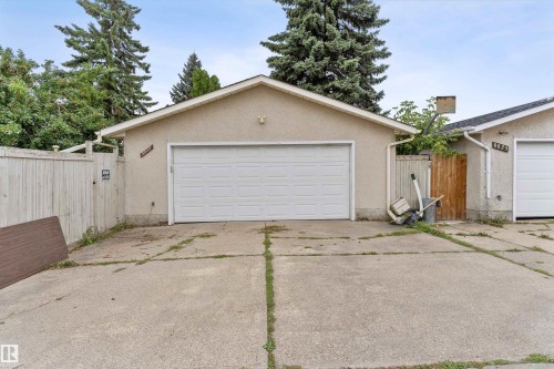 8827 138 Avenue Nw, Edmonton, AB 