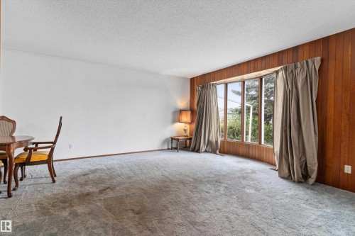 8827 138 Avenue Nw, Edmonton, AB 