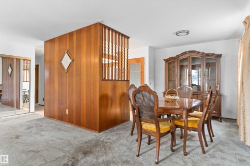 8827 138 Avenue Nw, Edmonton, AB 