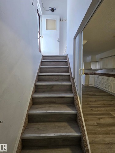 9126 152 St Nw, Edmonton, AB - Indoor Photo Showing Other Room