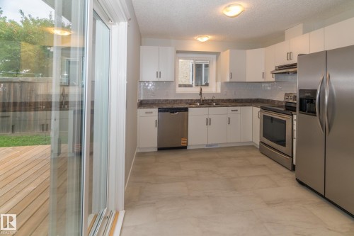 4209 25 Avenue Nw, Edmonton, AB 