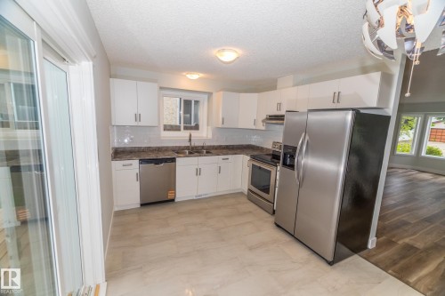 4209 25 Avenue Nw, Edmonton, AB 