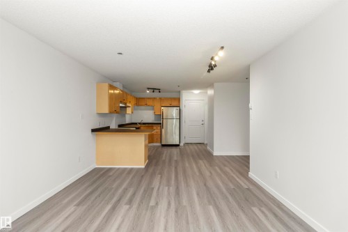 #103 2305 35A Av Nw, Edmonton, AB 