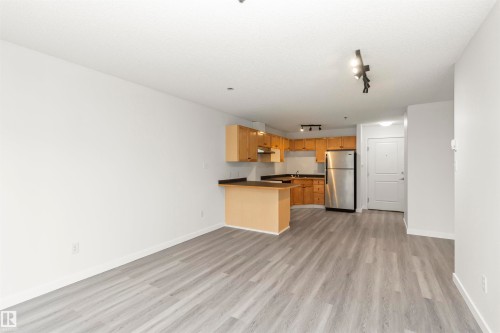 #103 2305 35A Av Nw, Edmonton, AB 