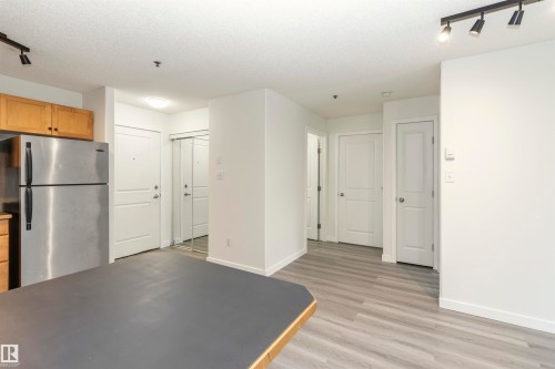 #103 2305 35A Av Nw, Edmonton, AB 