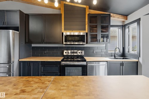9507 170 Avenue Nw, Edmonton, AB 