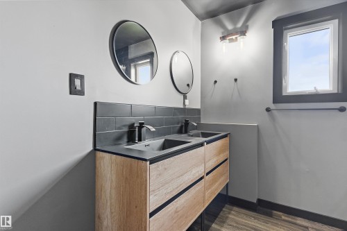 9507 170 Avenue Nw, Edmonton, AB 