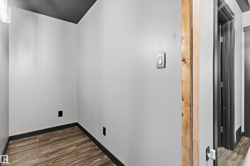 9507 170 Avenue Nw, Edmonton, AB 