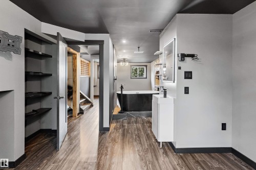 9507 170 Avenue Nw, Edmonton, AB 