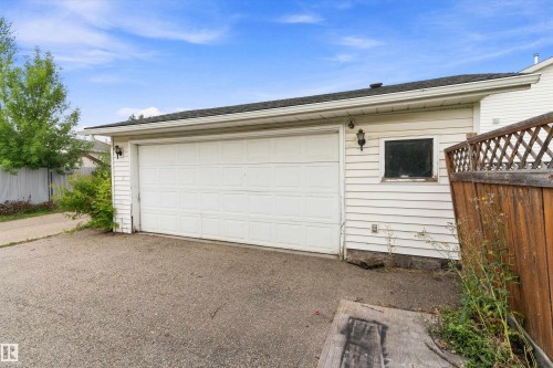 9507 170 Avenue Nw, Edmonton, AB 