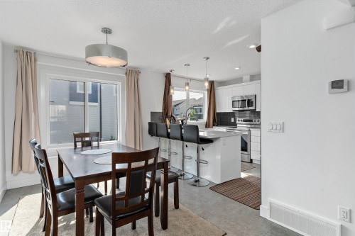 #6 16335 84 St Nw, Edmonton, AB - Indoor Photo Showing Dining Room