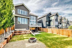 9034 24 Avenue SW  Edmonton, AB T6X 2C4
