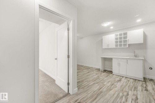 16619 14 Avenue Sw, Edmonton, AB 