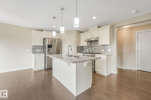 16619 14 Avenue Sw, Edmonton, AB 