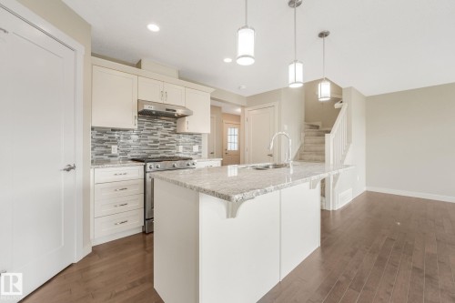 16619 14 Avenue Sw, Edmonton, AB 