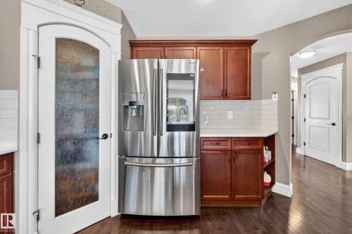4207 157 Avenue Nw, Edmonton, AB 