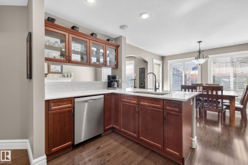 4207 157 Avenue Nw, Edmonton, AB 