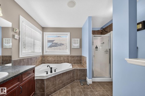 4207 157 Avenue Nw, Edmonton, AB 