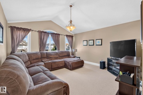 4207 157 Avenue Nw, Edmonton, AB 