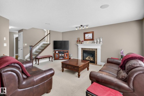4207 157 Avenue Nw, Edmonton, AB 