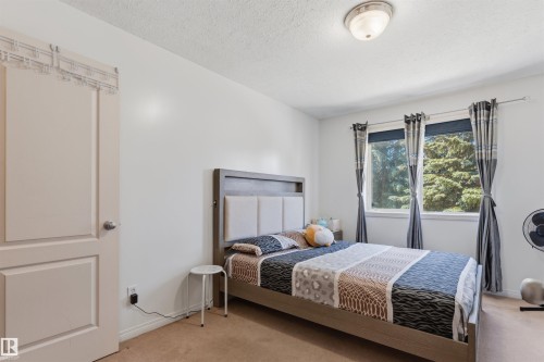 #11 2505 42 St Nw, Edmonton, AB - Indoor Photo Showing Bedroom