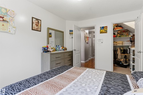 #11 2505 42 St Nw, Edmonton, AB - Indoor Photo Showing Bedroom