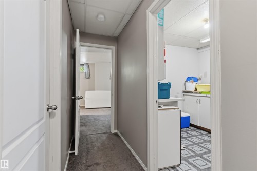 #11 2505 42 St Nw, Edmonton, AB - Indoor