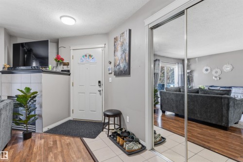 #11 2505 42 St Nw, Edmonton, AB - Indoor Photo Showing Other Room