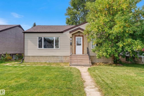 10670 61 Avenue Nw, Edmonton, AB 