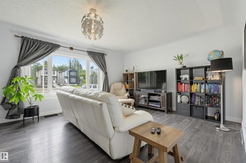 10670 61 Avenue Nw, Edmonton, AB 