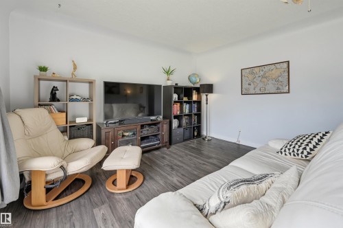10670 61 Avenue Nw, Edmonton, AB 