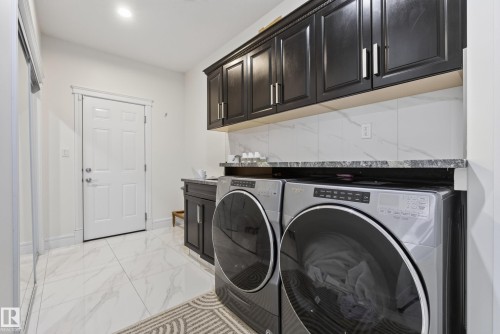 2530 Amerongen Crescent Sw, Edmonton, AB 