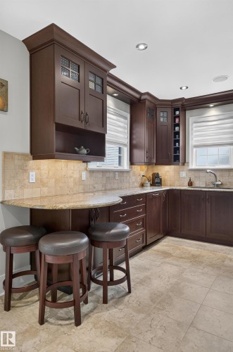 10990 123 Street Nw, Edmonton, AB 