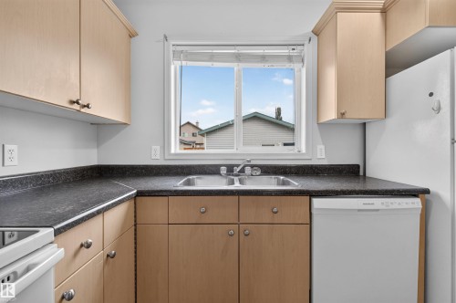 9110 Scott Crescent Nw, Edmonton, AB 