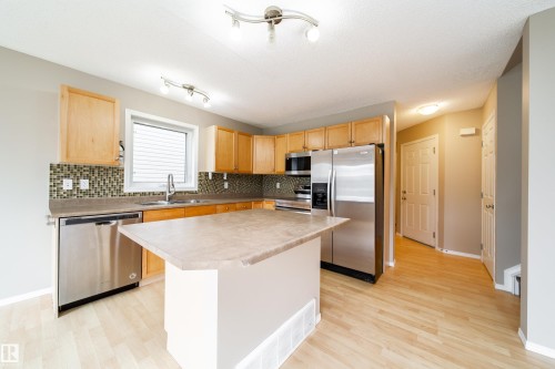 1679 Melrose Place Sw, Edmonton, AB 