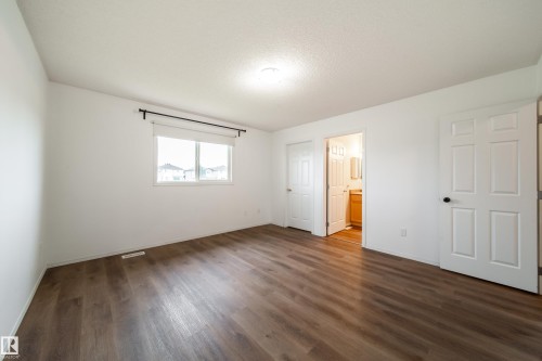 1679 Melrose Place Sw, Edmonton, AB 