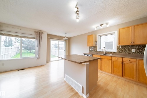 1679 Melrose Place Sw, Edmonton, AB 