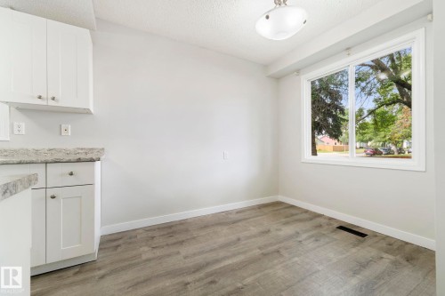 6533 180 Street Nw, Edmonton, AB - Indoor Photo Showing Other Room