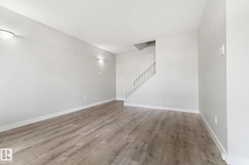 6533 180 Street Nw, Edmonton, AB - Indoor Photo Showing Other Room