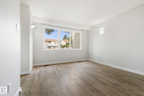 6533 180 Street Nw, Edmonton, AB - Indoor Photo Showing Other Room